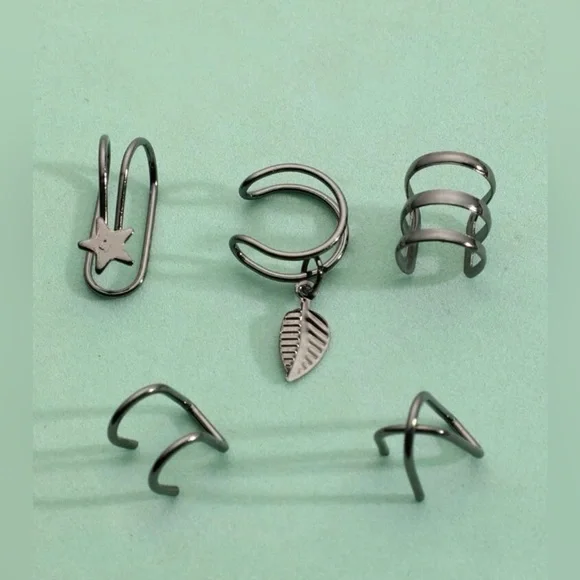 Black 3/$30 5pc Star & Leaf Ear Cuff - Picture 2 of 2